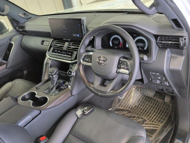2025 Toyota Land Cruiser ZX 4WD auction photo 3