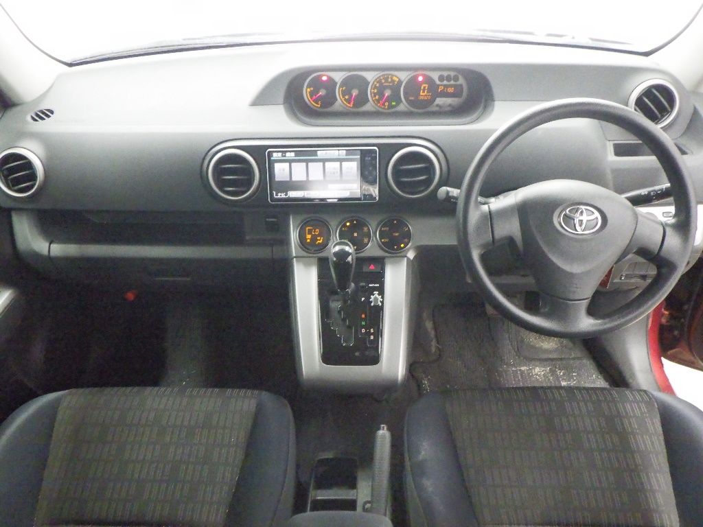 2010 Toyota Corolla Rumion 1.5G auction photo 3