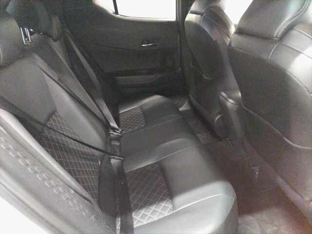 2023 Toyota C-HR G-T Modonero Safe+3 4WD auction photo 6