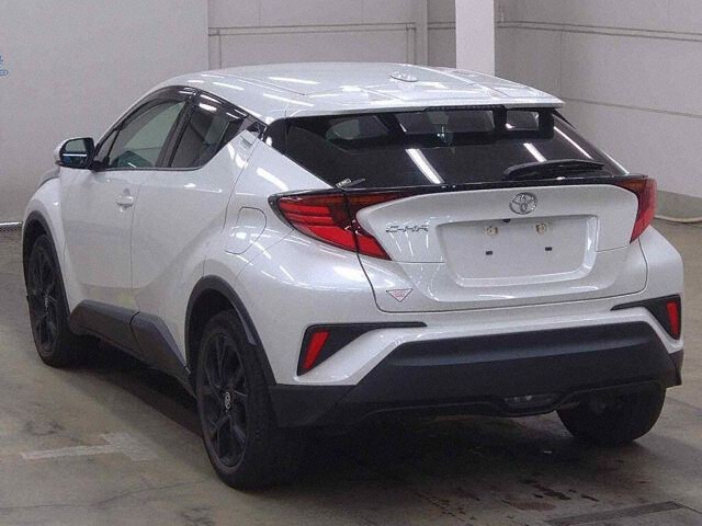 2023 Toyota C-HR G-T Modonero Safe+3 4WD auction photo 2