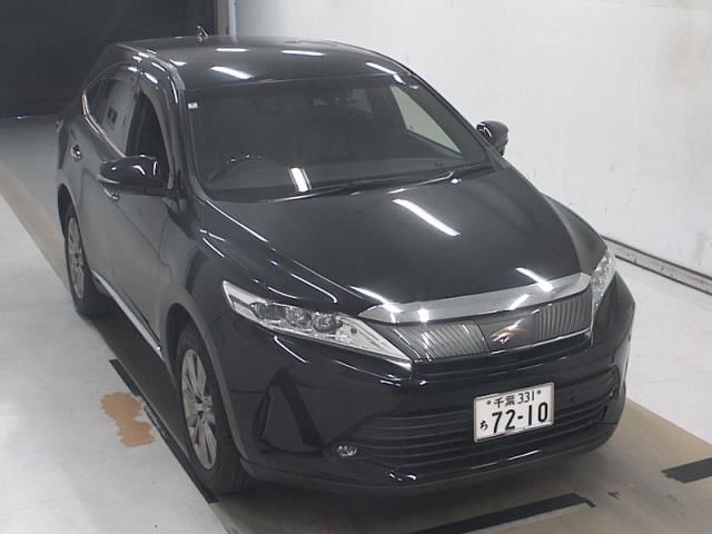 2020 Toyota Harrier プレミアム Japan auction vehicle