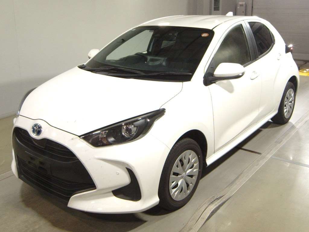 Japan Auction Vehicles 4 2023 Toyota Yaris ハイブリッドX 4WD auction photo