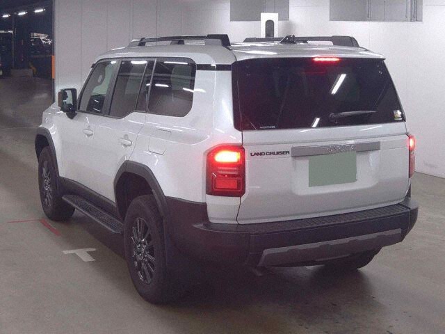 2025 Toyota Land Cruiser 250 VX 4WD auction photo 2