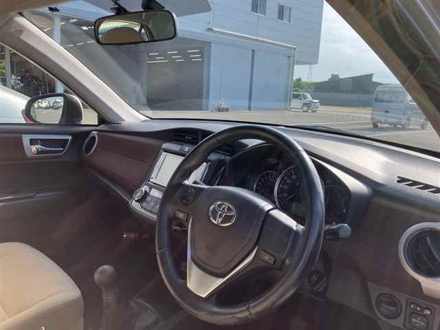 2014 Toyota Corolla Axio 1.5G auction photo 3