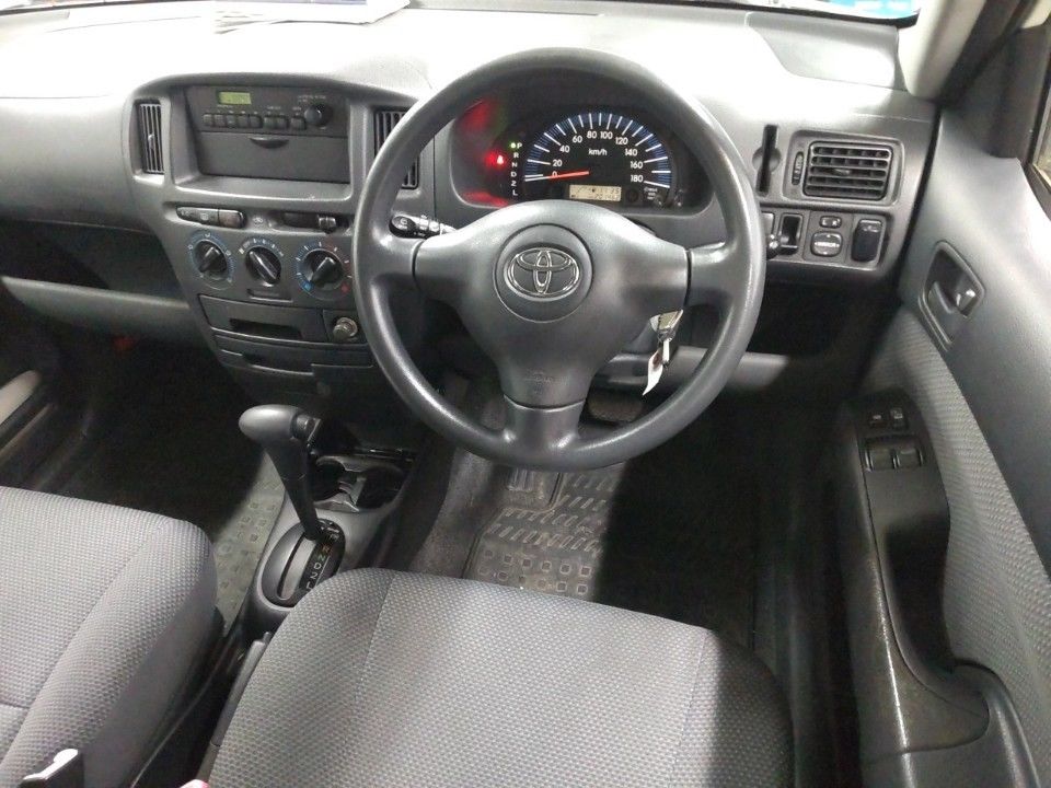 2004 Toyota Succeed auction photo 3