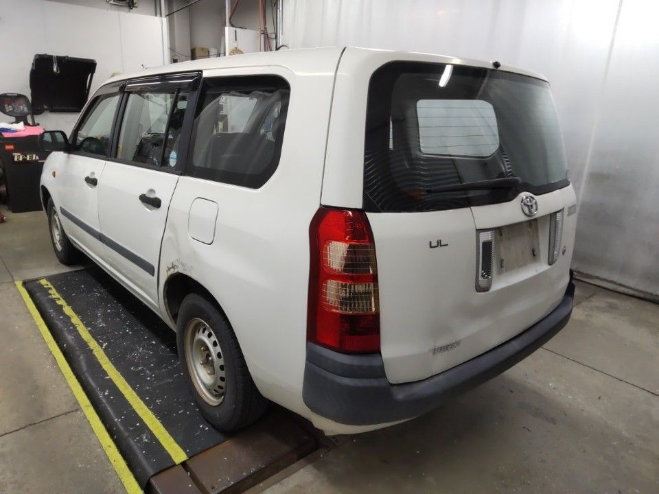 2004 Toyota Succeed auction photo 6