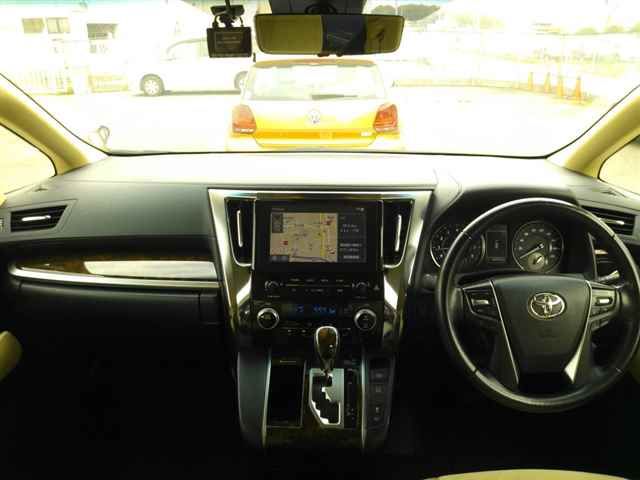 2020 Toyota Alphard 2.5X auction photo 8