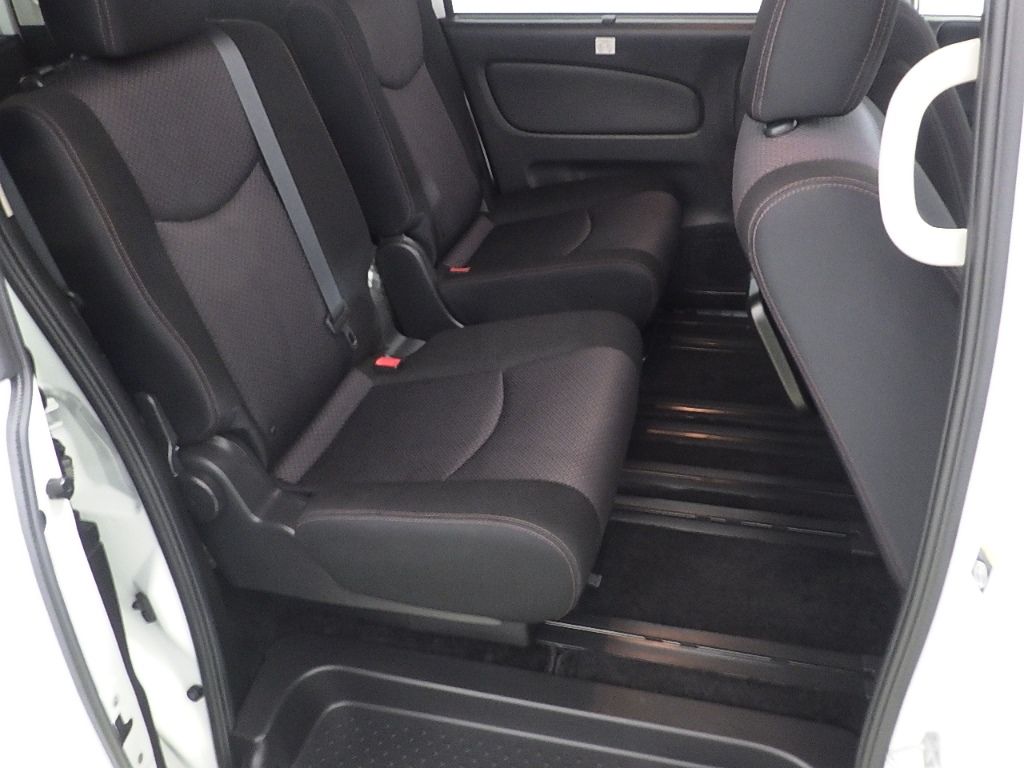2013 Nissan Serena ハイウェイスターSハイブリッドVセレクション auction photo 7
