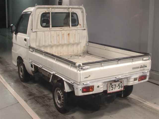 2007 Daihatsu Hijet 4WD スペシャル auction photo 2