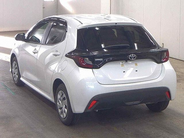 2024 Toyota Yaris G auction photo 2