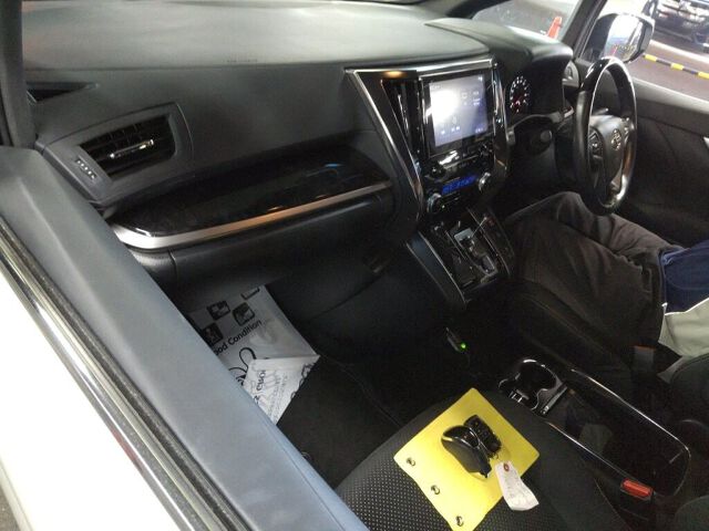 2021 Toyota Alphard 2.5Sタイプゴルド auction photo 3