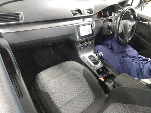 2014 Volkswagen パサートヴァリアント Navigation Edition auction photo 3