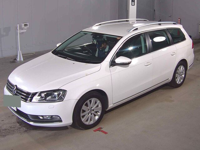 2014 Volkswagen パサートヴァリアント Navigation Edition auction photo 4