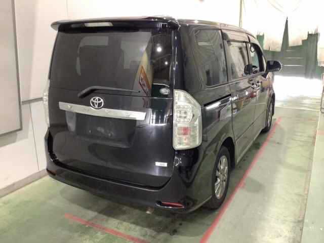 2012 Toyota Voxy 4WD ZSキラメキII auction photo 2