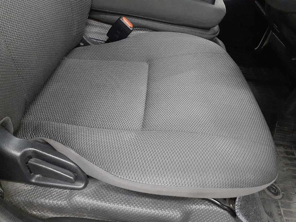 2022 Toyota Hiace ロングDX 4WD auction photo 8