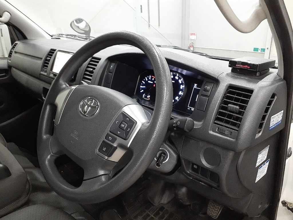 2022 Toyota Hiace ロングDX 4WD auction photo 7