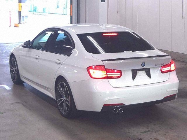 2017 BMW 3 Series 320D M Sport auction photo 2