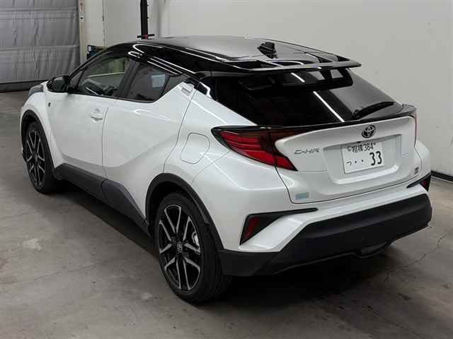2023 Toyota C-HR S-T GRスポーツ auction photo 2