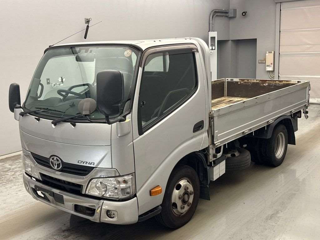 2019 Toyota Dyna Japan auction vehicle