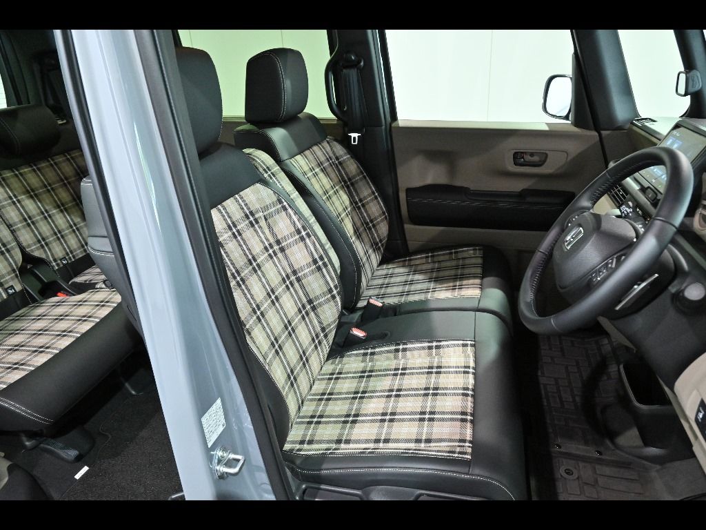2025 Honda N-BOX ジョイターボ auction photo 6