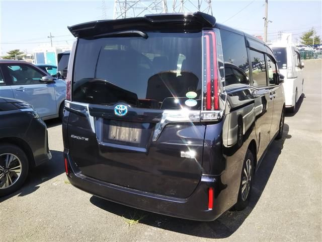 2018 Toyota Esquire Gi auction photo 4