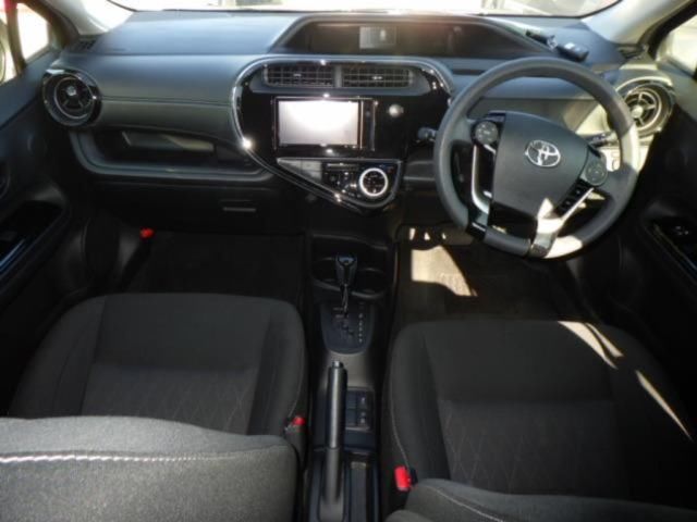 2019 Toyota Aqua Sスタイルブラック auction photo 3