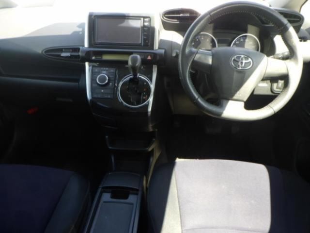 2015 Toyota Wish 1.8S auction photo 3