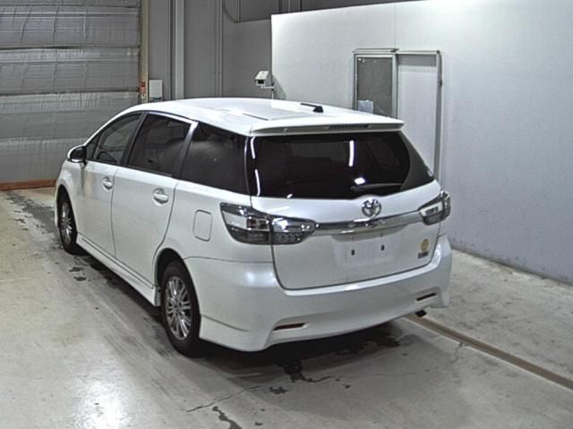 2015 Toyota Wish 1.8S auction photo 2