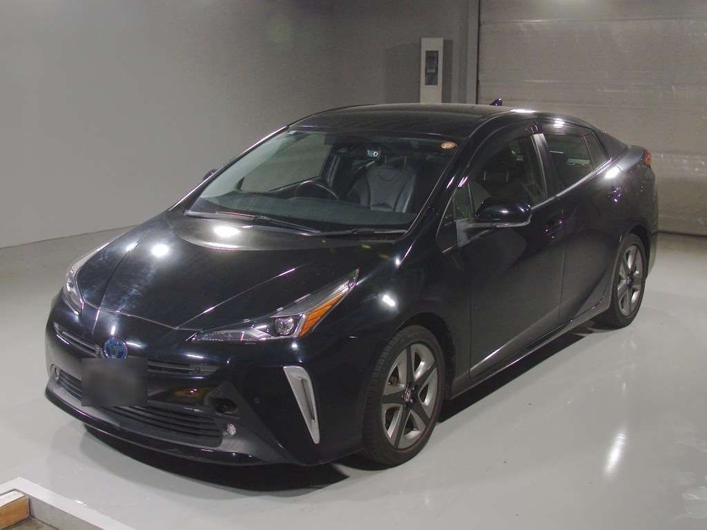 Japan Auction Vehicles 4 2021 Toyota Prius Sツーリングセレクション auction photo