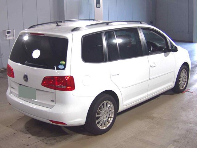 2016 Volkswagen ゴルフトゥーラン TSIコンフォートライン auction photo 5