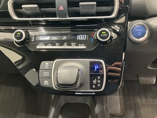 2022 Toyota Aqua X auction photo 5