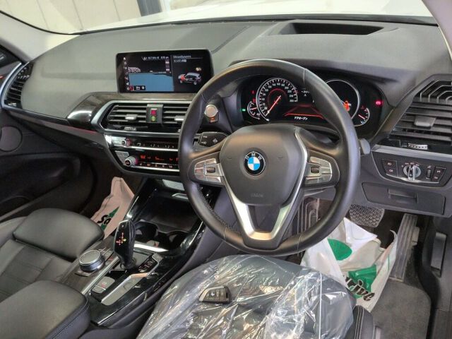 2019 BMW X3 XDRIV20D Xライン 4WD auction photo 3