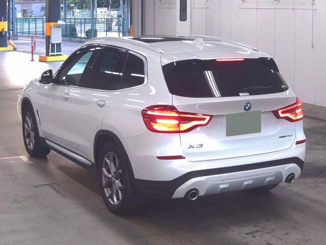 2019 BMW X3 XDRIV20D Xライン 4WD auction photo 2