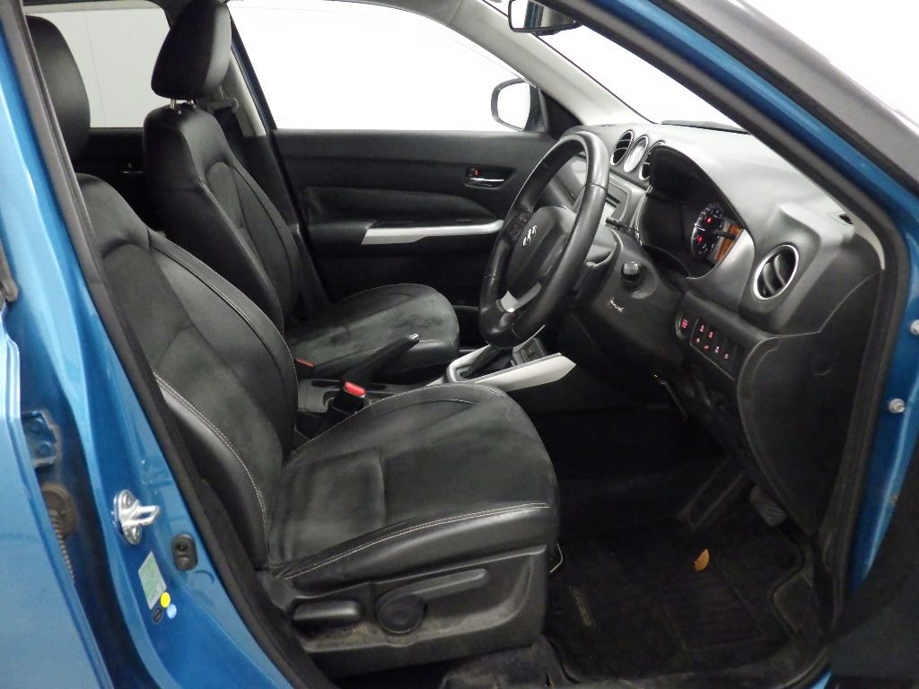 2017 Suzuki エスクード ワゴン 5D 4WD auction photo 6