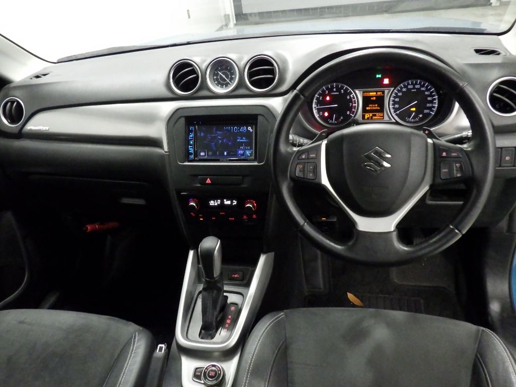 2017 Suzuki エスクード ワゴン 5D 4WD auction photo 3