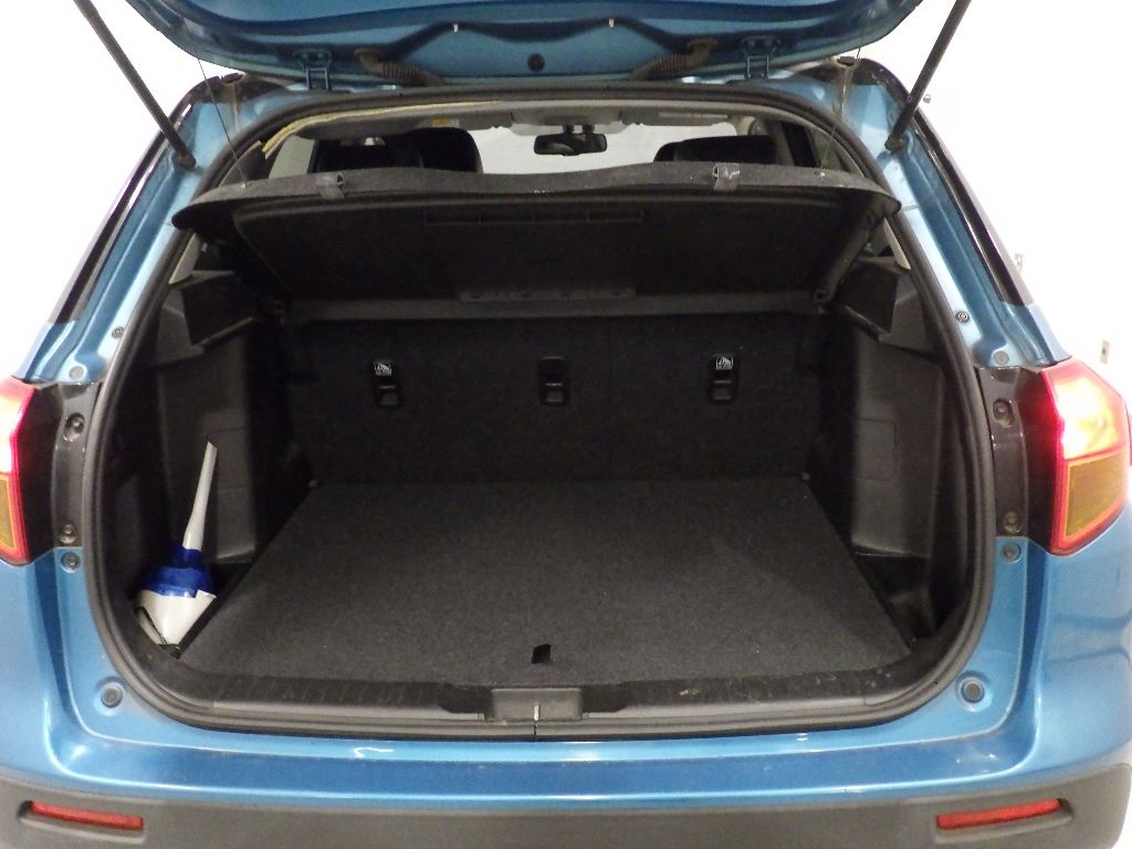 2017 Suzuki エスクード ワゴン 5D 4WD auction photo 8