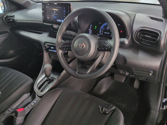 2025 Toyota Yaris G auction photo 3