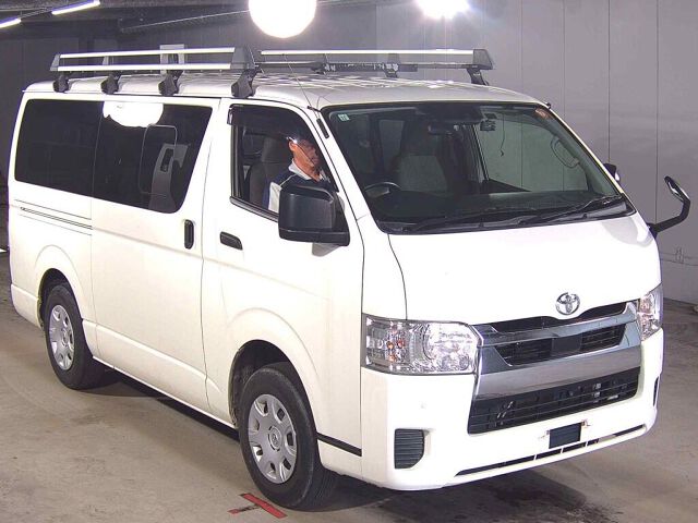 Japan Auction Vehicles 8 2021 Toyota Hiace ロングDX GLパッケ 4WD auction photo
