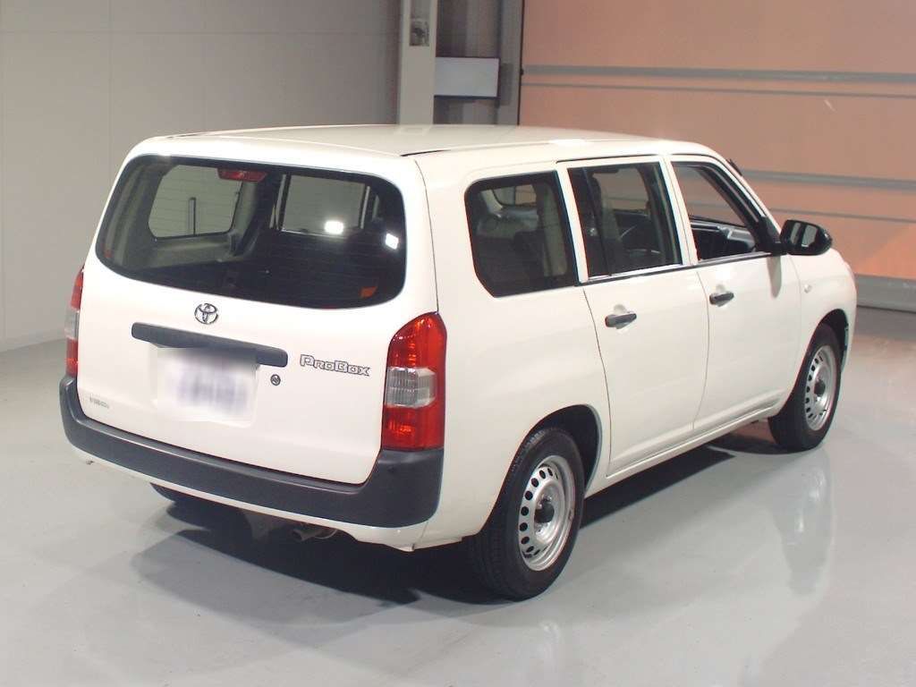 2022 Toyota Probox DXコンフォート auction photo 2