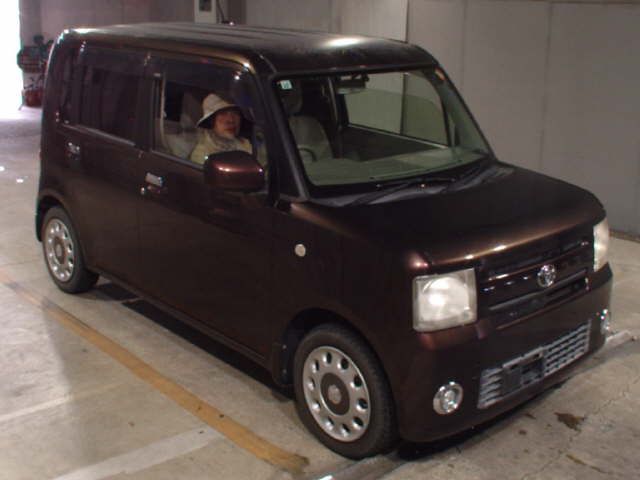 2013 Toyota Pixis Space X Japan auction vehicle