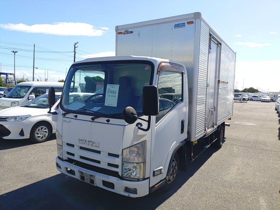 2012 Isuzu Elf Japan auction vehicle
