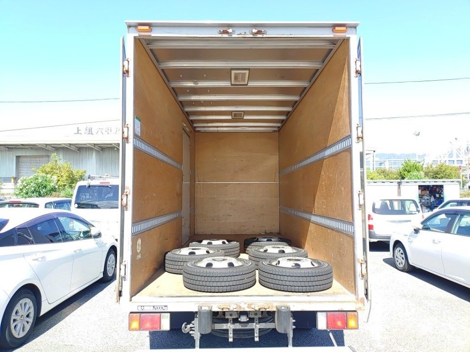 2012 Isuzu Elf auction photo 8