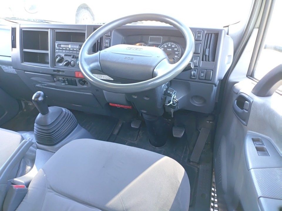 2012 Isuzu Elf auction photo 3