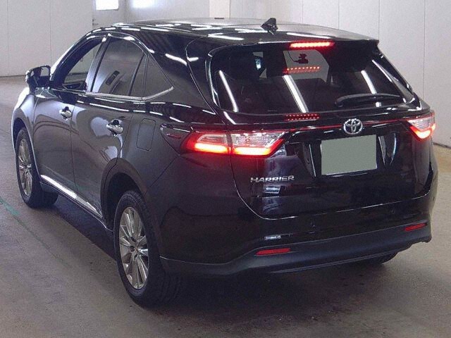 2019 Toyota Harrier premium auction photo 2