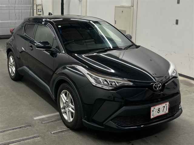 Japan Auction Vehicles 10 2023 Toyota C-HR S-T auction photo