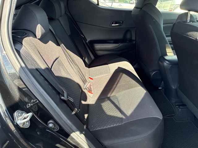 2023 Toyota C-HR S-T auction photo 7