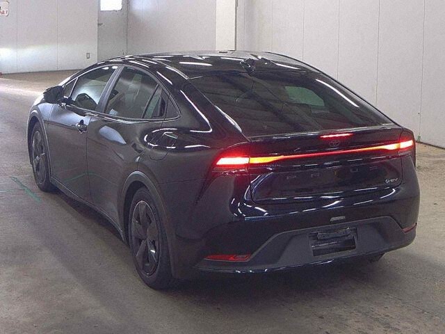 2025 Toyota Prius U 4WD auction photo 2