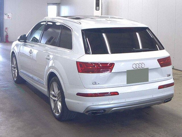 2017 Audi Q7 3.0TFSIクワトロ 4WD auction photo 2