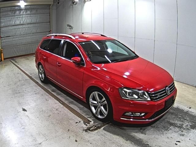 2014 Volkswagen パサートヴァリアント Rラインエディション Japan auction vehicle