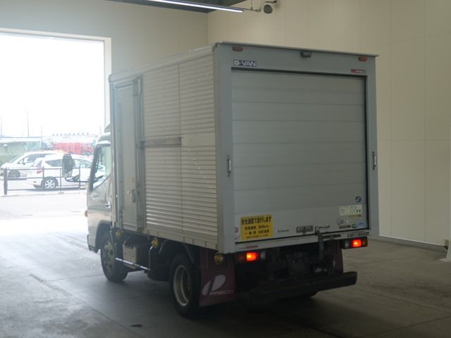 2016 Mitsubishi Fuso Canter Aluminum van auction photo 2